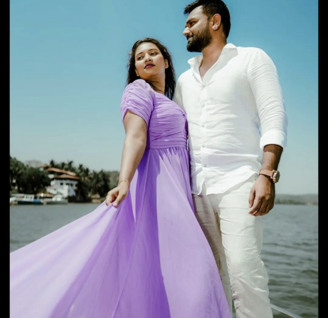 Lavender Knotted Prewedding Mega Trail Gown