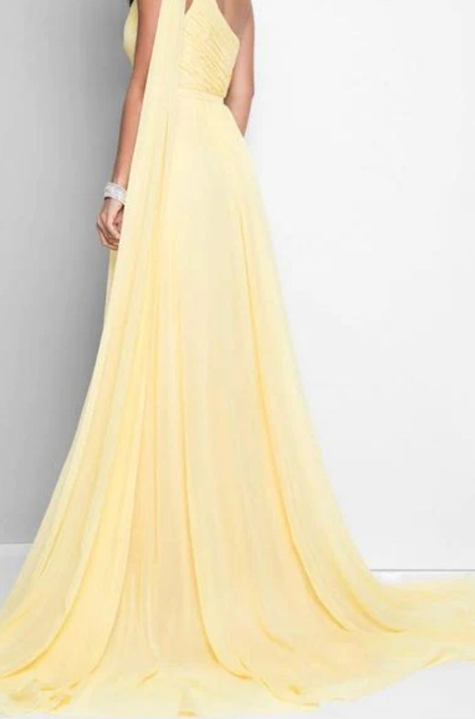 Yellow One Shoulder Draped Deep Slit Trail Gown