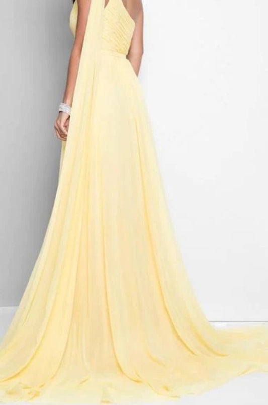 Yellow One Shoulder Draped Deep Slit Trail Gown
