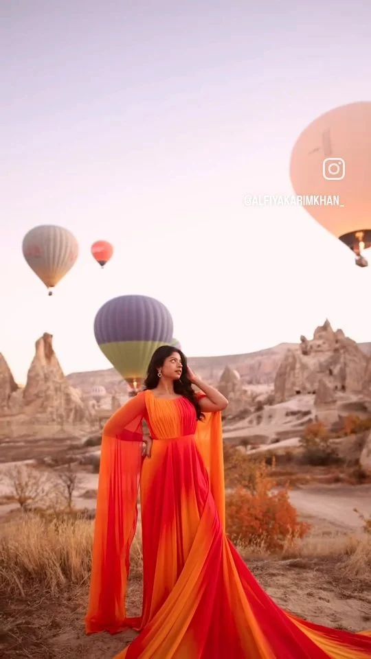 Forbes Top 100 Digital Stars '24, Alfiya Rahim Khan @alfiyakarimkhan_ looking absolutely stunning in our Fiery Orange and Yellow Ombre Pre-wedding Mega Trail Gown priced at INR 5,599. Thank you so much for this beautiful video shot at Cappadocia, Turkey! Get your dream pre-wedding dress at www.iwearmystyle.in and get it customised to your size, style and colour. #iwearmystyle #preweddinginspiration #preweddingshootmumbai #preweddingdresses #preweddjngchennai #preweddingdress #trailgowns #flyingtrailgown #flyinggowns #preweddingshootkolkata #prewedddingbangalore #preweddingoutdoor #preweddingshootmumbai #preweddingshootdelhi #preweddingphotography